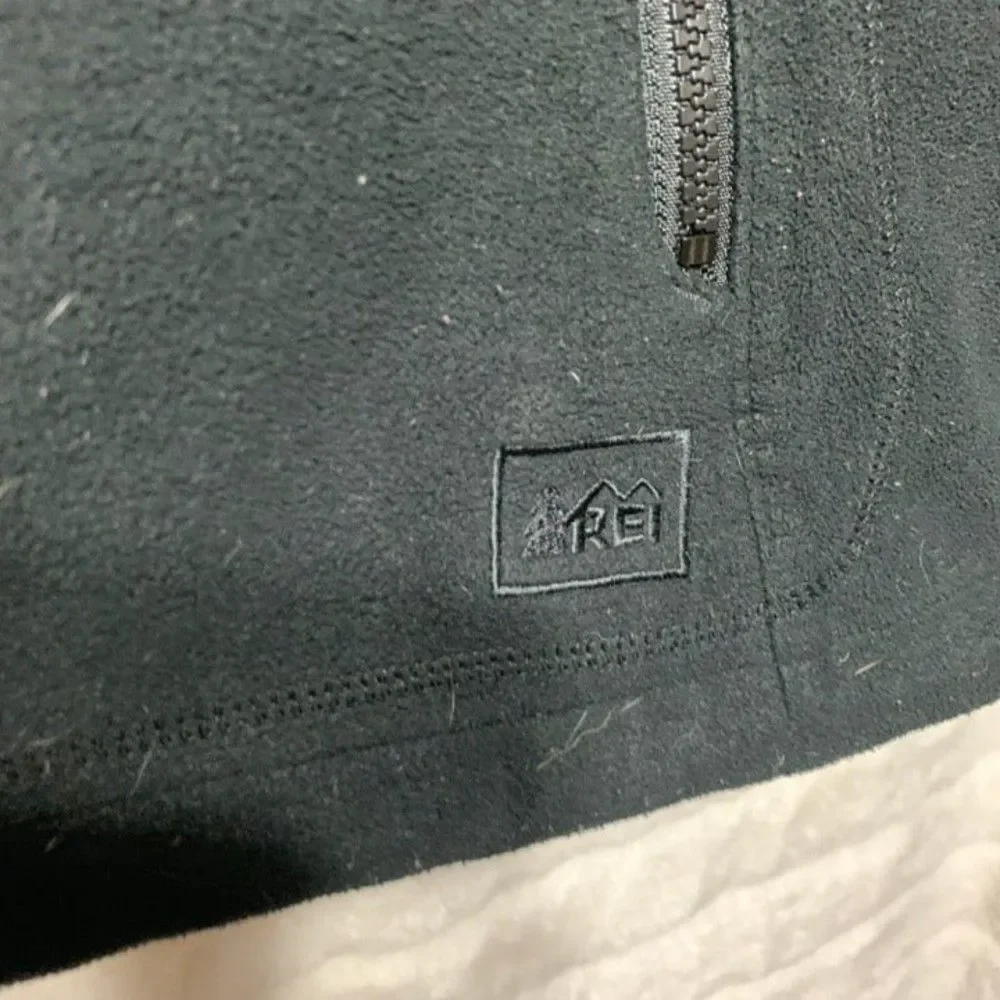 REI Black Zip Up Fleece Vest Large - Picture 5 of 7